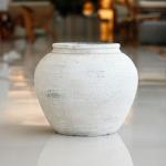 مركن أشجار فخار رصاصي صغير وودي