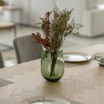 فازة خضراء وودي