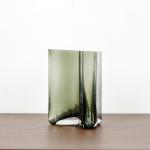 فازة متعرجة وودي