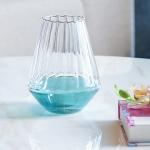 فازة زرقاء فاتح وودي